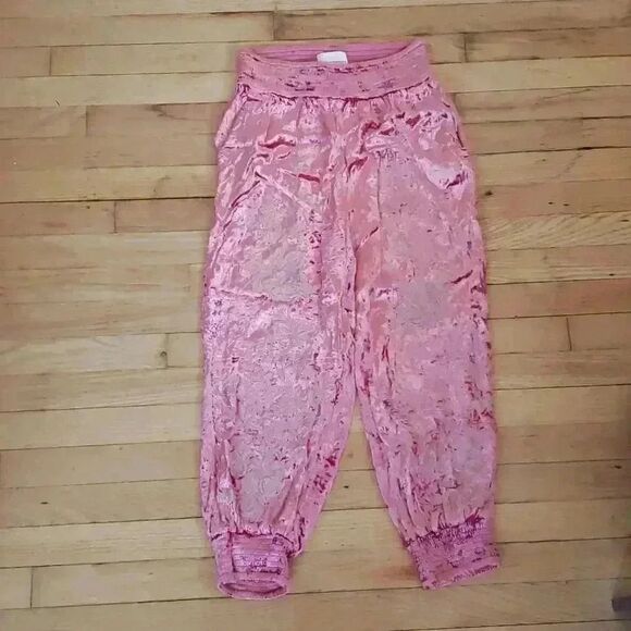 Anthropologie Luxury Velvet Embroidered Floral Pink Pants Size Small - Picture 4 of 11